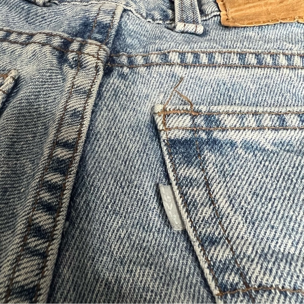 Vintage‎ Silver Tab Levi’s Cutoff Jean Shorts - Picture 10 of 16